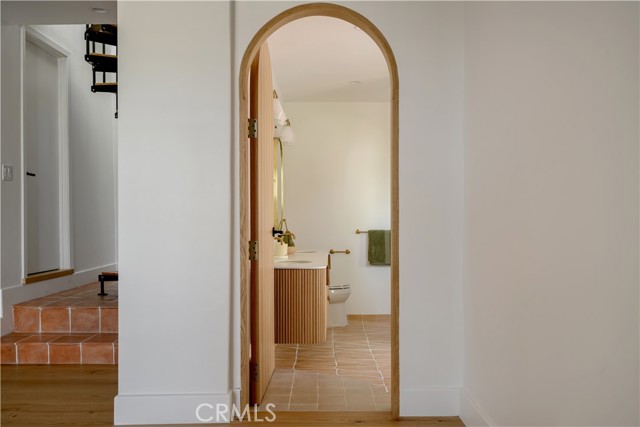 811 Maltman Avenue, Los Angeles CA: https://media.crmls.org/medias/7994ebe9-cbdd-403d-b6d4-f27198518628.jpg