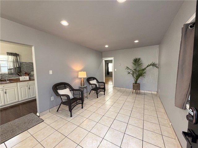 Front Image Thumbnail for CRDW26004412