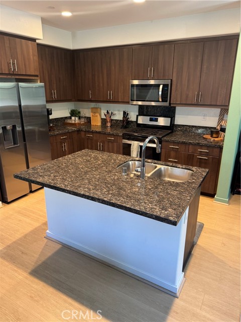 Detail Gallery Image 6 of 27 For 4260 Powell Way #118,  Corona,  CA 92883 - 3 Beds | 2/1 Baths