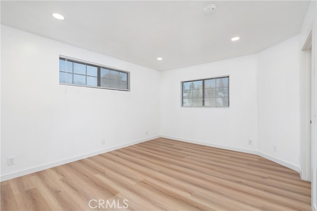 Detail Gallery Image 33 of 34 For 18435 Keswick #10,  Reseda,  CA 91335 - 2 Beds | 2/1 Baths