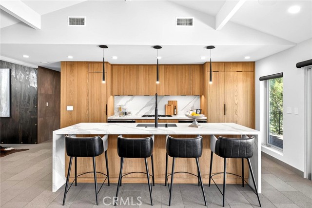 6441 Via De Anzar, Rancho Palos Verdes CA: https://media.crmls.org/medias/79974725-782e-4fdd-af83-7696c9bee12b.jpg