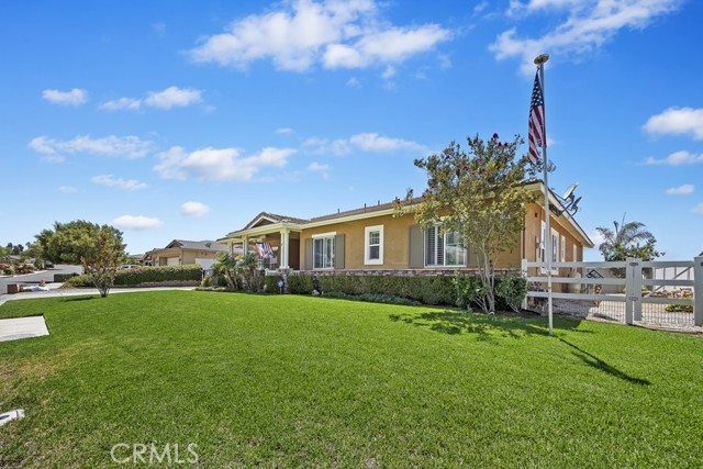 2876 Walking Horse Ranch Dr, Norco, CA 92860