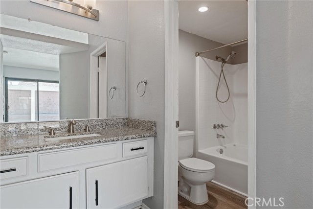 4508 4508 Paseo Hermoso, Palmdale CA: https://media.crmls.org/medias/79981847-c19f-4f07-b91b-2d5acfaf8787.jpg