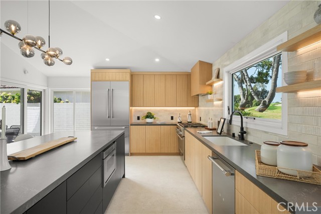 Detail Gallery Image 9 of 35 For 19741 Quiet Bay, Huntington Beach,  CA 92648 - 3 Beds | 2 Baths