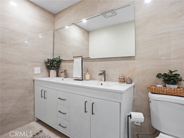 Detail Gallery Image 26 of 45 For 5215 Balboa Bld #108,  Encino,  CA 91316 - 2 Beds | 2 Baths