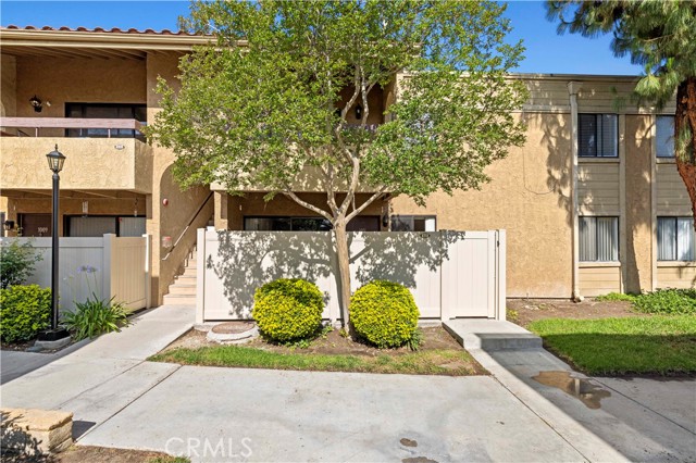 18752 Mandan Street, Canyon Country CA: https://media.crmls.org/medias/79991946-f143-4a94-9235-dbc80ddcc700.jpg