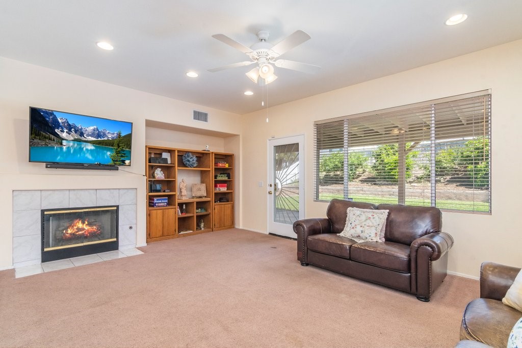 Detail Gallery Image 10 of 49 For 43450 Tylman St, Temecula,  CA 92592 - 4 Beds | 2/1 Baths