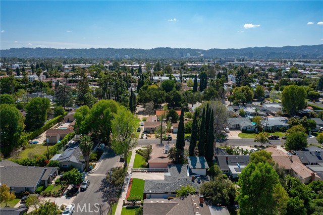 Detail Gallery Image 51 of 51 For 6539 Noble Avenue, Van Nuys,  CA 91411 - 4 Beds | 4 Baths