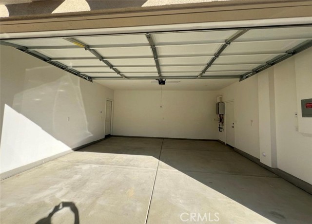 3990 E Catalina Street, Ontario CA: https://media.crmls.org/medias/799a22ea-3a71-4bbd-be52-a1c96d914bdf.jpg