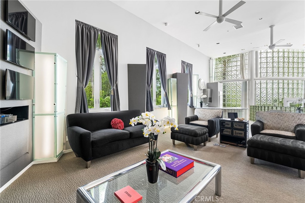 MLS #OC25238572 image #15