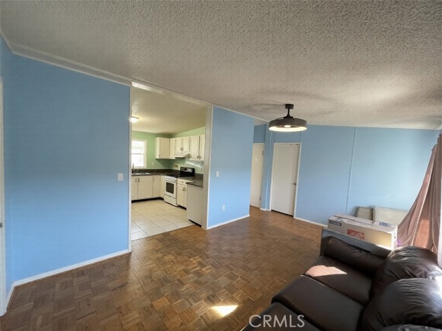 Detail Gallery Image 9 of 12 For 8200 Bolsa Ave #103,  Midway City,  CA 92655 - 3 Beds | 2 Baths