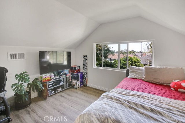 522 S Helena Street, Anaheim CA: https://media.crmls.org/medias/799c330d-6923-485f-853d-1b6790db4c9f.jpg