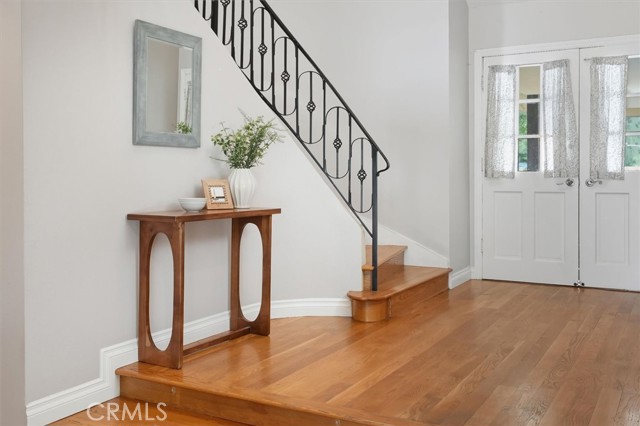 Detail Gallery Image 9 of 36 For 25492 via Dalia, Valencia,  CA 91355 - 5 Beds | 3 Baths