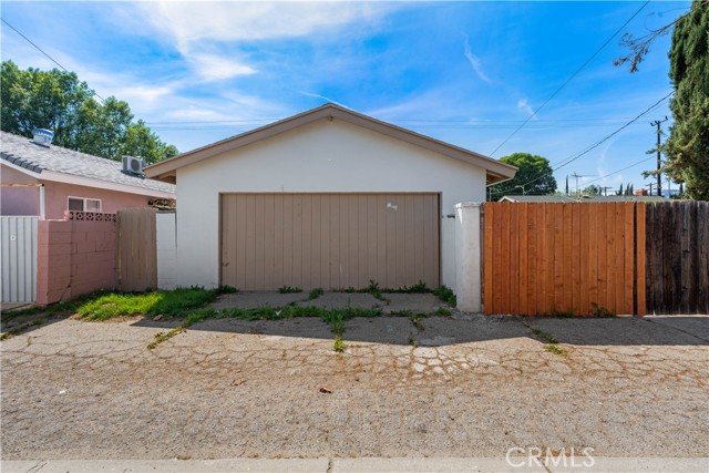 7948 Fallbrook Ave, West Hills CA: https://media.crmls.org/medias/799d7f0b-8f4a-4fc2-b5ec-3d999cf1ae30.jpg