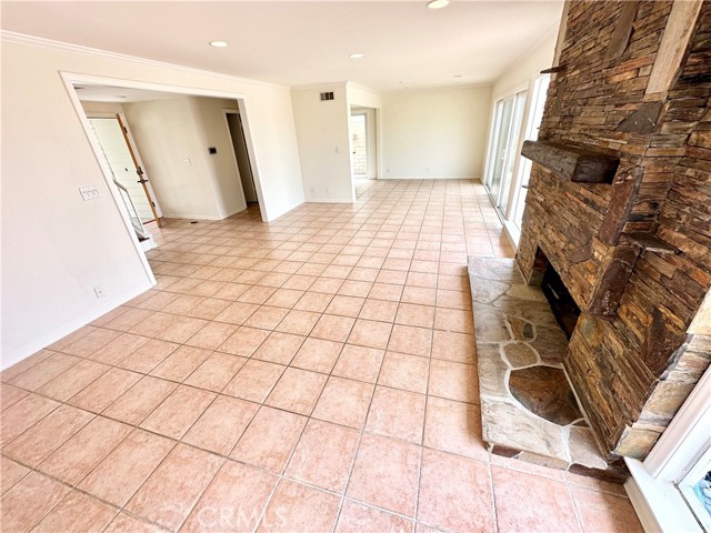 239 Via Socorro, San Clemente CA: https://media.crmls.org/medias/799ede55-3145-4d43-984d-e0d5dac24675.jpg