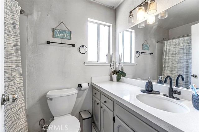 4883 E Geary Street, Fresno CA: https://media.crmls.org/medias/799ff080-0b57-4d25-9c1b-62003b9f4e2c.jpg