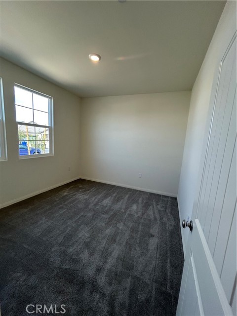 Detail Gallery Image 2 of 10 For 12549 Ava Loma, Victorville,  CA 92392 - 3 Beds | 2 Baths