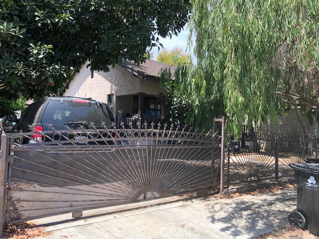 9503 Grandee Avenue, Los Angeles, CA, 90002 9503 Grandee Avenue, Los Angeles, CA, 90002