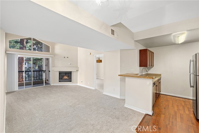 Detail Gallery Image 10 of 52 For 21400 Burbank Bld #313,  Woodland Hills,  CA 91367 - 2 Beds | 2 Baths