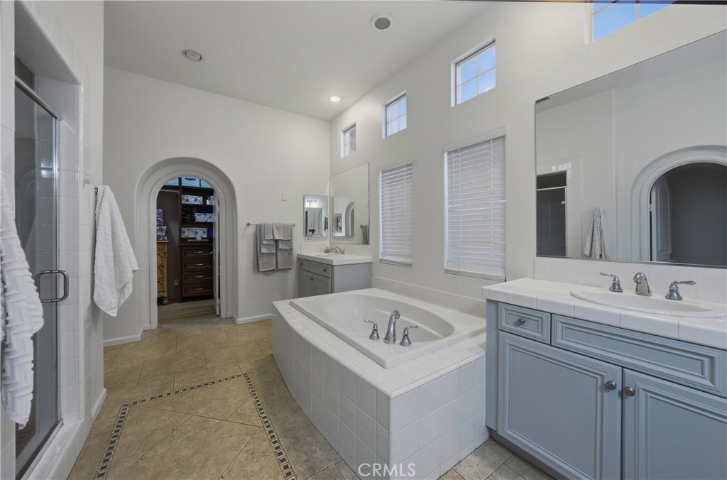 MLS #OC25259199 image #23