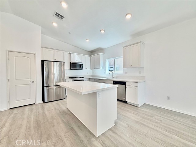 Detail Gallery Image 21 of 36 For 26557 Wintersweet Ct, Menifee,  CA 92585 - 4 Beds | 3 Baths