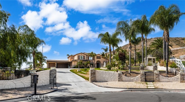 Detail Gallery Image 3 of 71 For 18936 Summerleaf Ln, Riverside,  CA 92504 - 4 Beds | 3/1 Baths