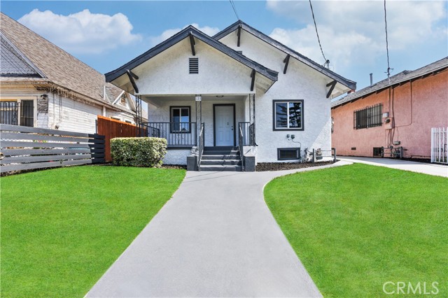 123 W 56th Street, Los Angeles CA: https://media.crmls.org/medias/79a2cc95-0074-44ea-8a32-cd5708cb54d4.jpg