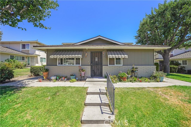 Detail Gallery Image 1 of 22 For 637 Avenida Del Platino, Newbury Park,  CA 91320 - 2 Beds | 1 Baths