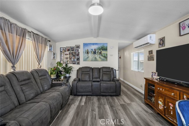 2017 Windharp Drive, Rosamond CA: https://media.crmls.org/medias/79a334b4-a5c5-48ac-8e88-cb06691660aa.jpg