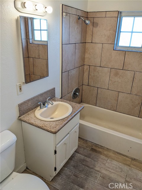 Detail Gallery Image 13 of 17 For 1708 Pine Ave #11,  Long Beach,  CA 90813 - 1 Beds | 1 Baths