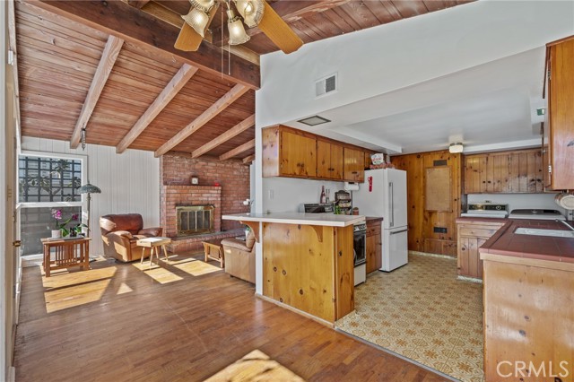 429 1st Street, Manhattan Beach, California 90266, 5 Bedrooms Bedrooms, ,1 BathroomBathrooms,Residential,Sold,1st,PV24022554