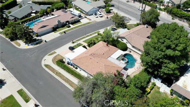20451 Bermuda Street, Chatsworth CA: https://media.crmls.org/medias/79a3c77a-befd-48dd-9020-286f3e673210.jpg