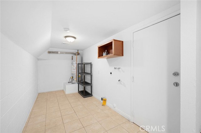 Detail Gallery Image 27 of 34 For 8958 Burnet Ave #C6,  North Hills,  CA 91343 - 2 Beds | 3 Baths