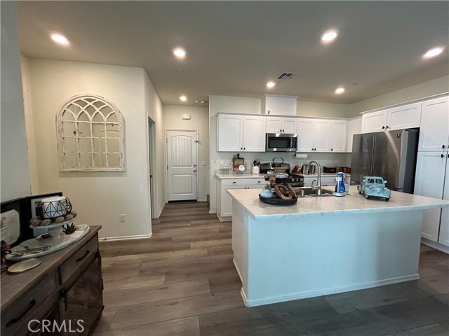 Detail Gallery Image 4 of 18 For 27375 Georgetown Dr, Menifee,  CA 92584 - 3 Beds | 2/1 Baths