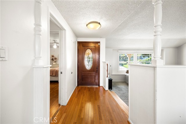 Detail Gallery Image 5 of 56 For 5427 Edgemere Dr, Torrance,  CA 90503 - 4 Beds | 3 Baths