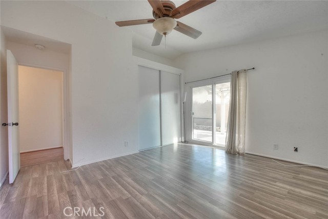 14319 Weeping Willow Lane, Fontana CA: https://media.crmls.org/medias/79a4c8b0-225b-4dfb-9491-8fe108eb93f9.jpg