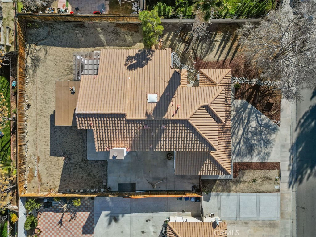 https://media.crmls.org/medias/79a4e2bf-0b75-4f0a-82e3-48dfe407af70.jpg?preset=X-Large