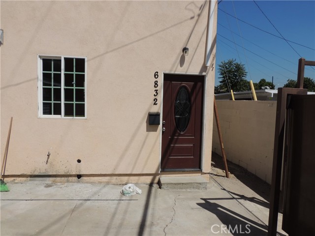 Detail Gallery Image 13 of 27 For 6830 Aura Ave, Reseda,  CA 91335 - 7 Beds | 5 Baths