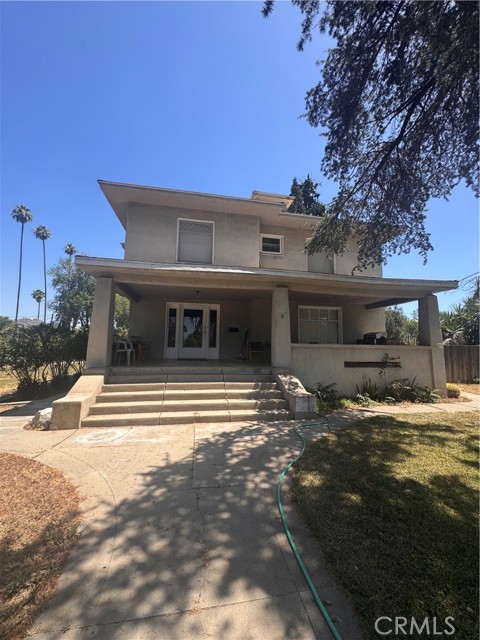 3987 4th Street, Riverside CA: https://media.crmls.org/medias/79a51373-19a8-4b06-9651-53ca50a0027e.jpg