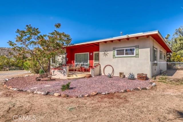 Detail Gallery Image 2 of 24 For 7820 Valley Vista Ave, Yucca Valley,  CA 92284 - 2 Beds | 1 Baths