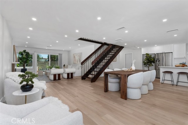 Detail Gallery Image 6 of 74 For 3871 Hendrix St, Irvine,  CA 92614 - 9 Beds | 9/2 Baths