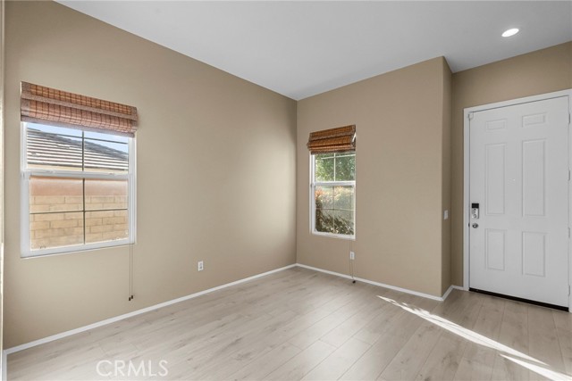 Detail Gallery Image 4 of 36 For 19316 Sidani Ln, Saugus,  CA 91350 - 3 Beds | 3 Baths