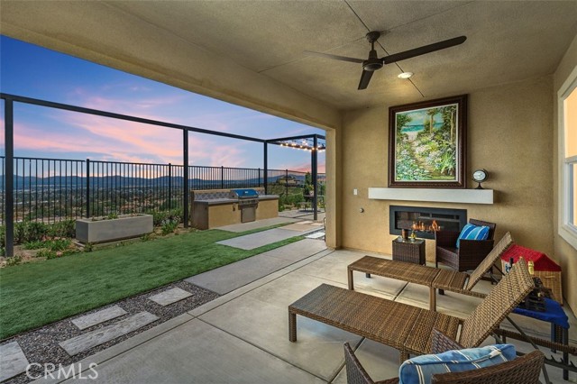 Detail Gallery Image 4 of 56 For 2521 Chad Zeller, Corona,  CA 92882 - 4 Beds | 3/1 Baths