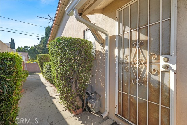 Detail Gallery Image 18 of 21 For 13218 Community St, Sun Valley,  CA 91352 - 3 Beds | 1/1 Baths