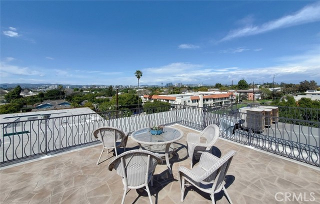 Detail Gallery Image 24 of 31 For 3401 S Bentley Ave #203,  Los Angeles,  CA 90034 - 2 Beds | 2 Baths
