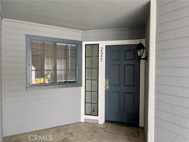 Detail Gallery Image 1 of 20 For 225 Star Pine Ct, Azusa,  CA 91702 - 2 Beds | 2 Baths