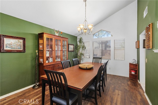 Detail Gallery Image 3 of 19 For 30318 Deer Meadow, Temecula,  CA 92591 - 4 Beds | 3 Baths