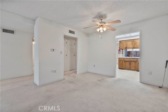 Detail Gallery Image 16 of 34 For 26838 -C Avenue of the Oaks #C,  Newhall,  CA 91321 - 2 Beds | 2 Baths