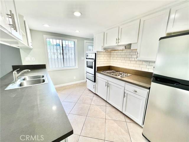 Detail Gallery Image 10 of 37 For 1545 E Stafford St, Santa Ana,  CA 92701 - 4 Beds | 2 Baths