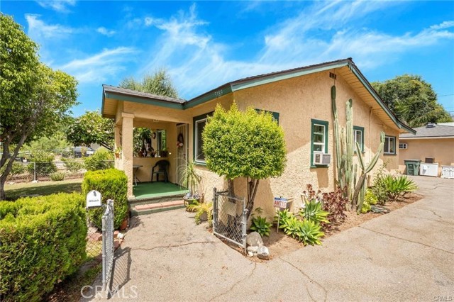 Detail Gallery Image 1 of 8 For 3189 Estado St, Pasadena,  CA 91107 - 4 Beds | 2 Baths